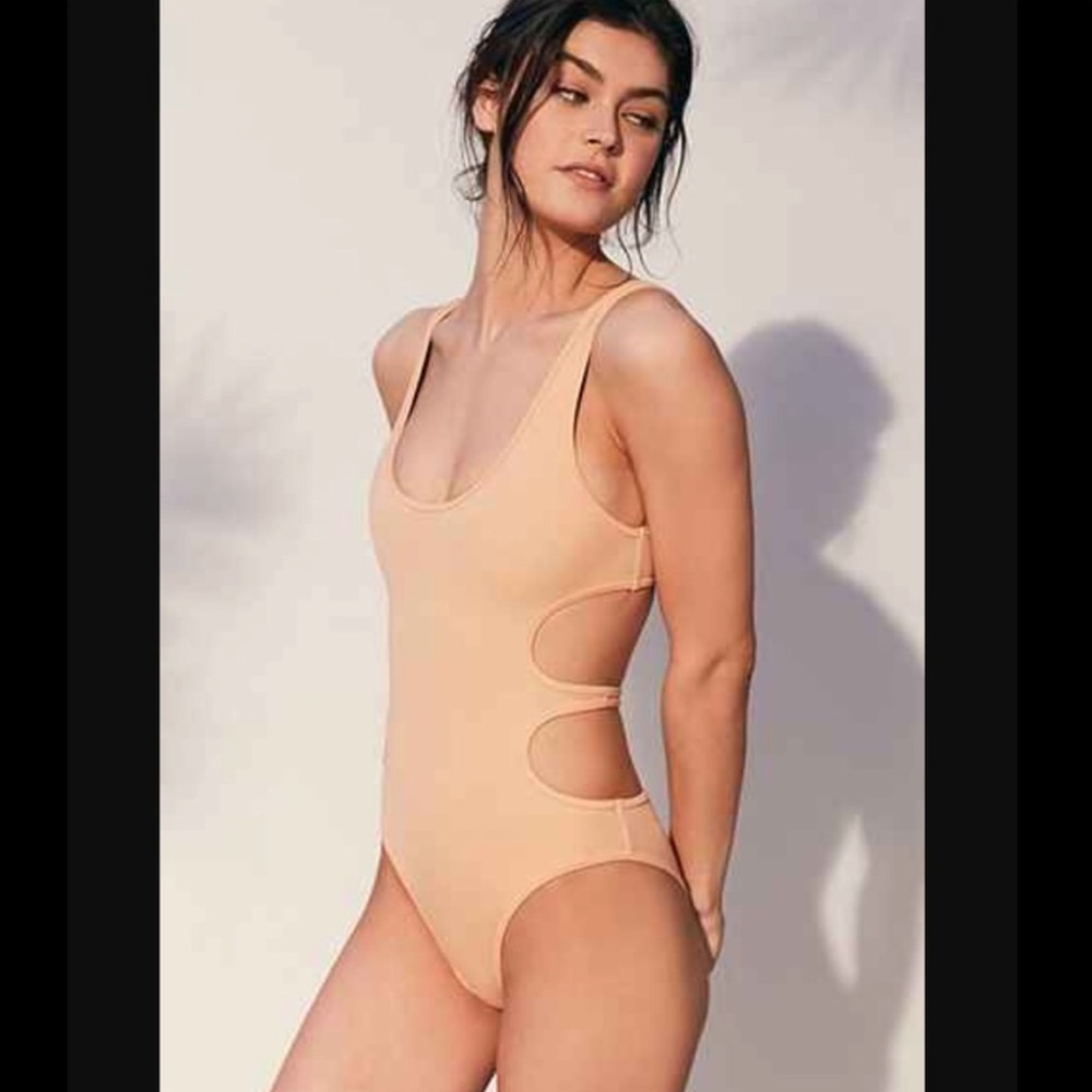 Without Wall one piece swimsuit